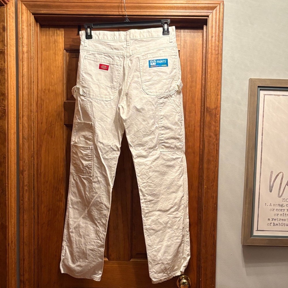 Dickies white cargo painters pants. Size 30/32